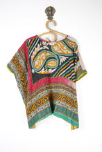 Carica l&#39;immagine nel visualizzatore di Gallery, Dreamer Kantha Top S/M (11993)