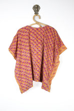Carica l&#39;immagine nel visualizzatore di Gallery, Dreamer Kantha Top S/M (11998)