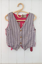 Load image into Gallery viewer, Moksha Reversible Kantha Vest S (3012)