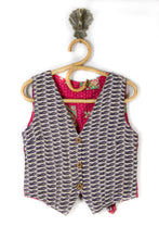 Load image into Gallery viewer, Moksha Reversible Kantha Vest S (3012)