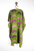 Load image into Gallery viewer, Kantha Ruana (12101)