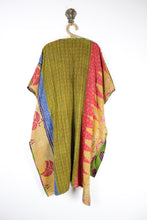 Load image into Gallery viewer, Kantha Ruana (12101)