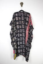 Load image into Gallery viewer, Kantha Ruana (17589)