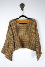 Load image into Gallery viewer, Saral Kantha Top (16806)