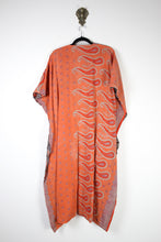 Load image into Gallery viewer, Sari Ruana (17008)