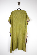 Load image into Gallery viewer, Sari Ruana (17015)