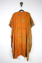 Load image into Gallery viewer, Sari Ruana (17016)