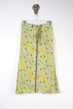 Load image into Gallery viewer, Sarita Silk Skirt M (6533)