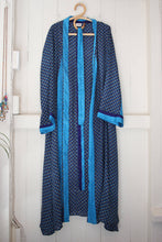 Load image into Gallery viewer, Devi Silk Robe (3368)