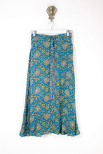 Load image into Gallery viewer, Sarita Silk Skirt S (6493)