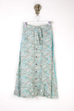 Load image into Gallery viewer, Sarita Silk Skirt S (6499)