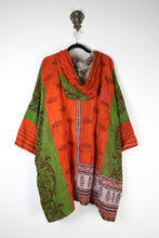 Charger l'image dans la galerie, Sukha Hooded Kantha Tunic (16850)