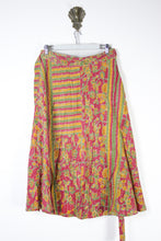 Charger l&#39;image dans la galerie, Sundar Kantha Skirt L (13605)