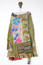 Charger l&#39;image dans la galerie, Sundar Kantha Skirt L (13606)