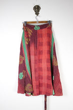 Load image into Gallery viewer, Unicorn Sundar Kantha Skirt M (16578)
