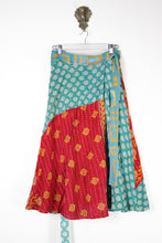Charger l&#39;image dans la galerie, Sundar Kantha Skirt M (13589)