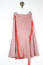 Charger l&#39;image dans la galerie, Sundar Kantha Skirt M (13592)