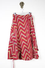 Charger l&#39;image dans la galerie, Sundar Kantha Skirt M (13598)