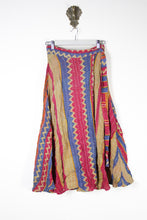 Charger l&#39;image dans la galerie, Sundar Kantha Skirt S (13580)