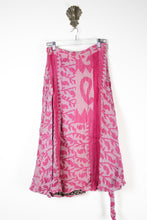 Charger l&#39;image dans la galerie, Sundar Kantha Skirt S (13582)
