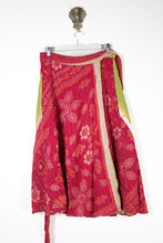 Charger l&#39;image dans la galerie, Sundar Kantha Skirt XL (13617)