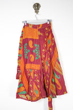 Charger l&#39;image dans la galerie, Sundar Kantha Skirt XS (13572)