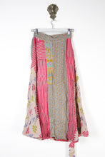 Charger l&#39;image dans la galerie, Sundar Kantha Skirt XS (13573)