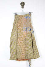 Charger l&#39;image dans la galerie, Sundar Kantha Skirt XS (13574)