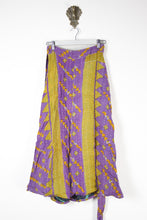 Charger l&#39;image dans la galerie, Sundar Kantha Skirt XS (13576)