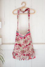 Load image into Gallery viewer, Wanderer Kantha Bag (b173)