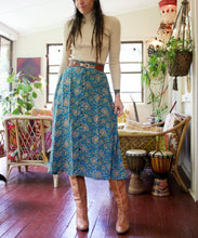 Load image into Gallery viewer, Sarita Silk Skirt 2XL (6604)