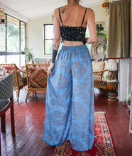 Load image into Gallery viewer, Silk Palazzo Pants L/XL (132)