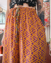 Load image into Gallery viewer, Silk Palazzo Pants S/M (102)