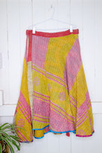 Load image into Gallery viewer, Sundar Kantha Skirt M-L (1313)